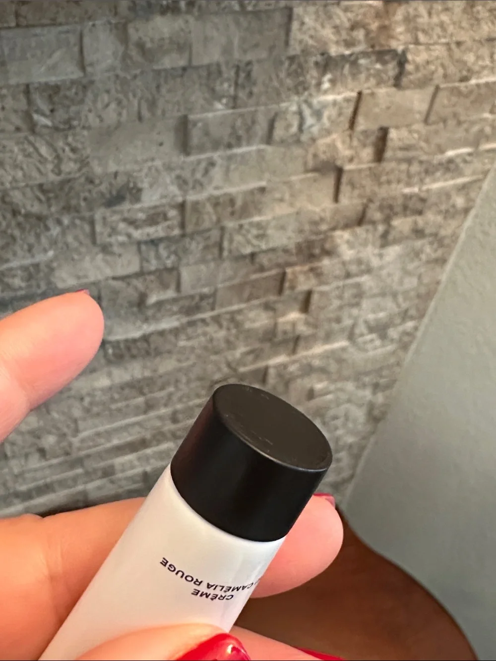 CHANEL N°1 Crème au Camélia Rouge - White & Black Tube